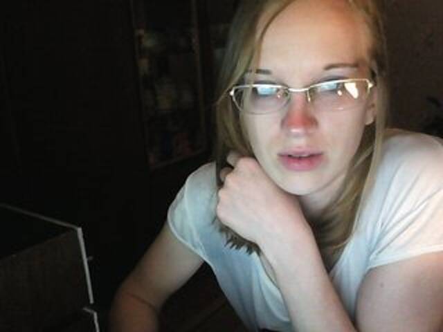 Apraides ekrānuzņēmumi Angelpussy1