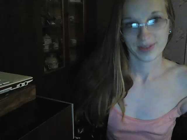 Apraides ekrānuzņēmumi Angelpussy1