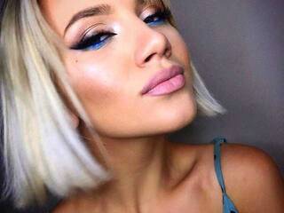 Erotiska video tērzēšana AprilJuicy