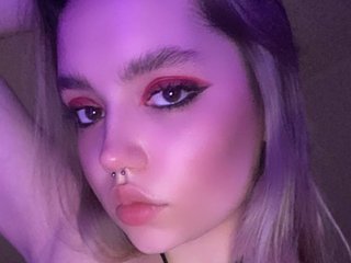 Erotiska video tērzēšana KylieQueen