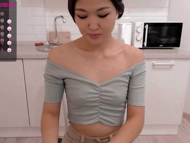 Apraides ekrānuzņēmumi AsianMilly
