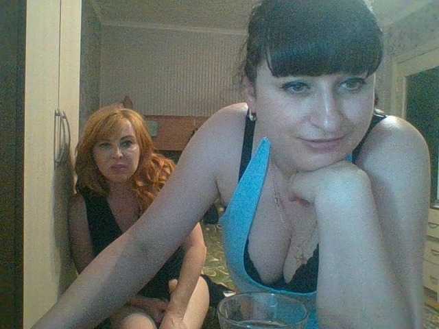 Fotogrāfijas awesomediss2 Breast 70 tok, butt in panties 70 t, kiss 100 t, remove panties 200 tok, add 2 tok as friends. get up from the chair and show yourself 10 current