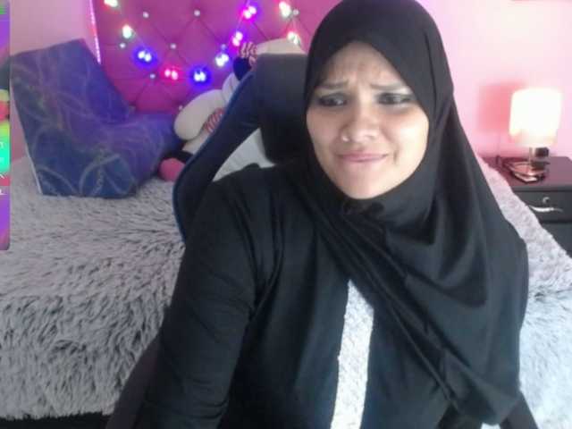 Apraides ekrānuzņēmumi AzaharaMahmud