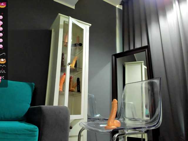 Apraides ekrānuzņēmumi Azaleeax