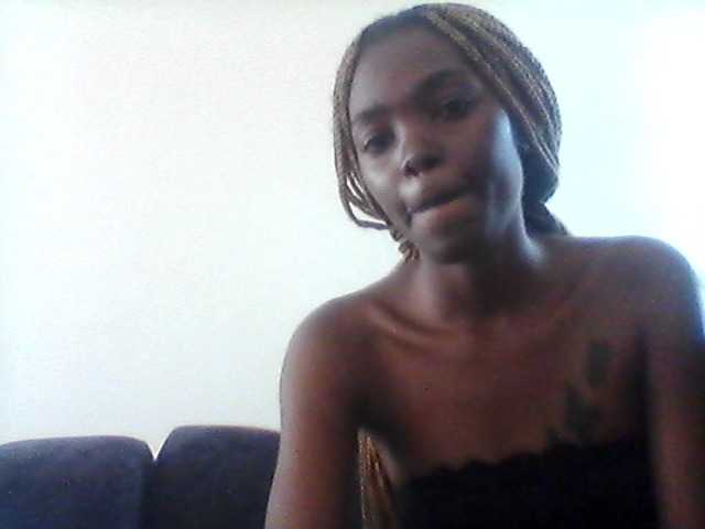 Apraides ekrānuzņēmumi Africangirl