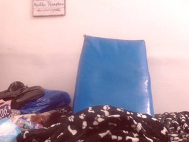 Apraides ekrānuzņēmumi BigBustyBlack