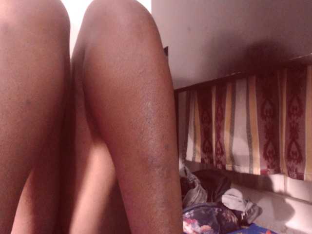 Apraides ekrānuzņēmumi BigBustyBlack