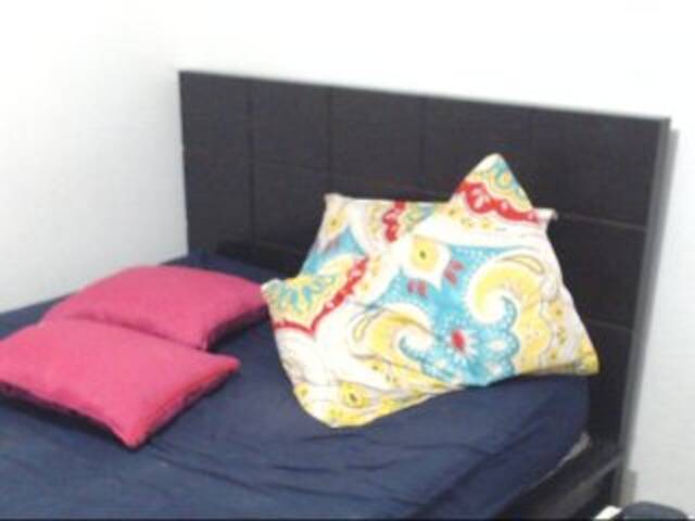 Apraides ekrānuzņēmumi bigtitsexxx