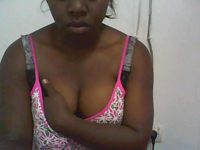 Fotogrāfijas black-boobs69 hello guys!! flash 20 tkn,naked 70tkn,Take me to Private Chat and I’m all yours