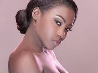 Erotiska video tērzēšana Blackdoll1