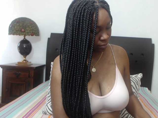 Fotogrāfijas BlackSensualx I want to interact with a romantic and cultured man who will lead me to dream beyond who I am ....