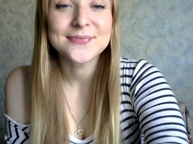 Apraides ekrānuzņēmumi blonde-kisses