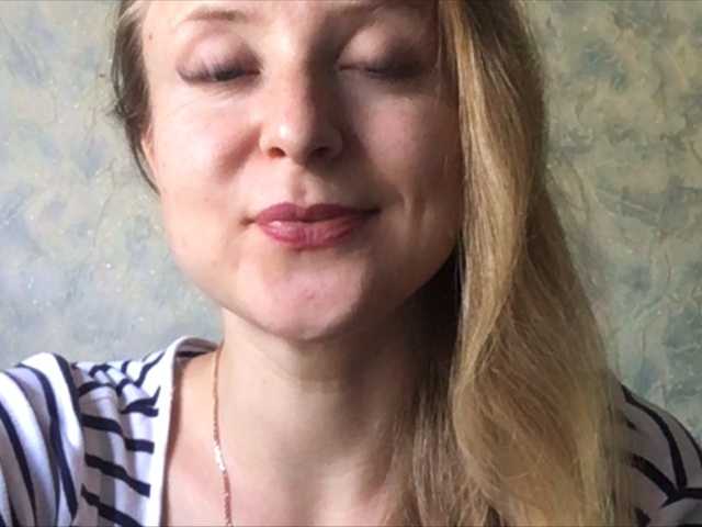 Apraides ekrānuzņēmumi blonde-kisses