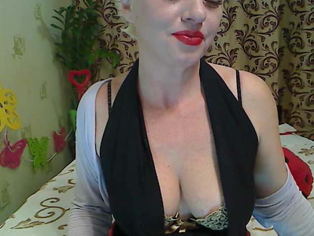 Apraides ekrānuzņēmumi BlondySquirt