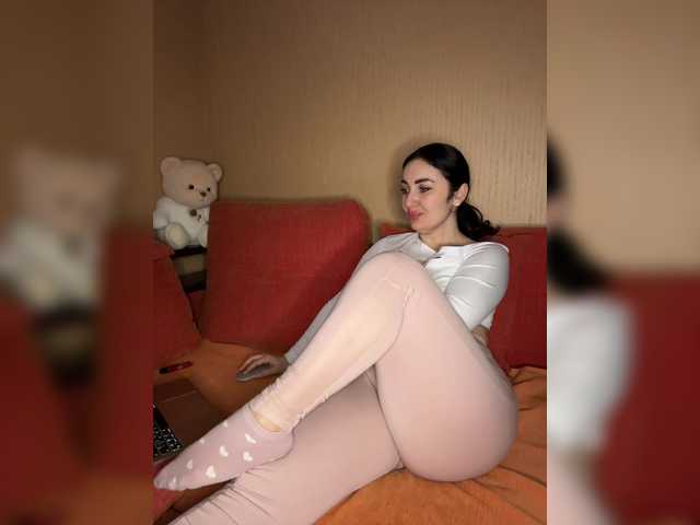 Apraides ekrānuzņēmumi _Layla_