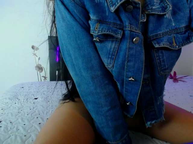 Fotogrāfijas blueberry-emm echarme aceite en las nalgas [15 tokens left] #bigboobs #18 #mature #latina #new #teen #milk #feet #pant #mistress #smalltits #bdsm #indian #skinny #daddy #young