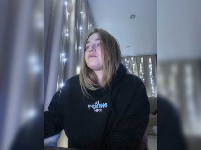 Apraides ekrānuzņēmumi BoredGirl