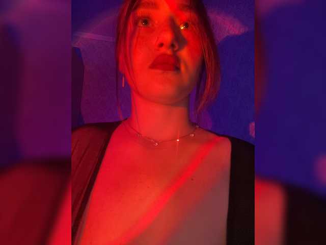 Apraides ekrānuzņēmumi BoredGirl