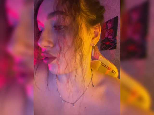 Apraides ekrānuzņēmumi BoredGirl