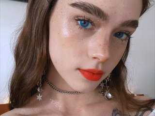 Erotiska video tērzēšana BrokenDoll666