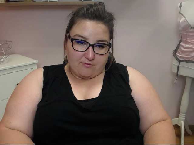 Apraides ekrānuzņēmumi bustyLEXX