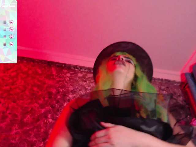 Apraides ekrānuzņēmumi caitlin-gomez