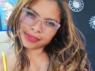 Erotiska video tērzēšana CamiilaReyes