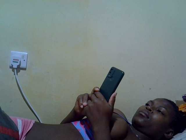 Apraides ekrānuzņēmumi camilla-sweet