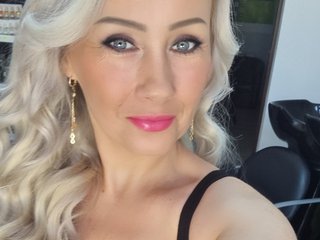 Erotiska video tērzēšana CandyHellenx