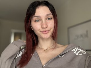 Erotiska video tērzēšana CarmelinaDesire