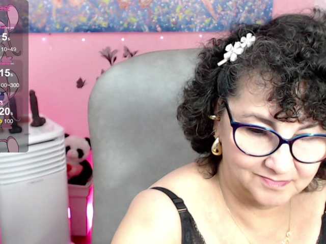 Fotogrāfijas cataleya-mom mom horny play bogboobs and squirt for you