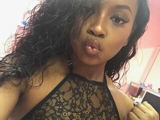 Erotiska video tērzēšana charliebarbie