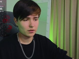 Erotiska video tērzēšana CharlieeAdams