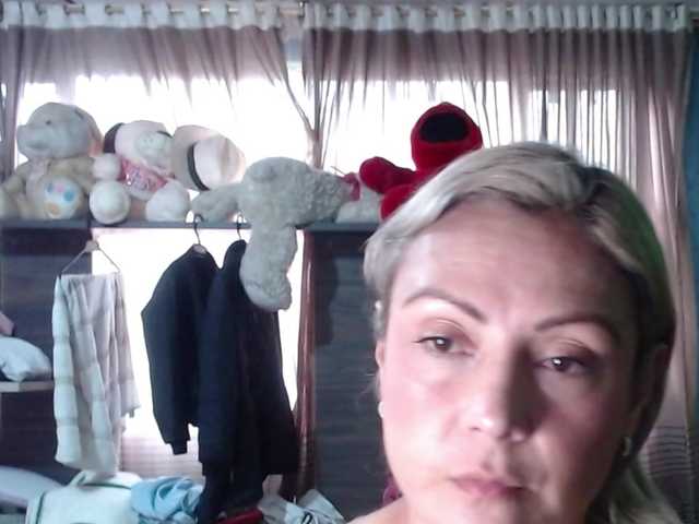 Apraides ekrānuzņēmumi Charlizetheron1