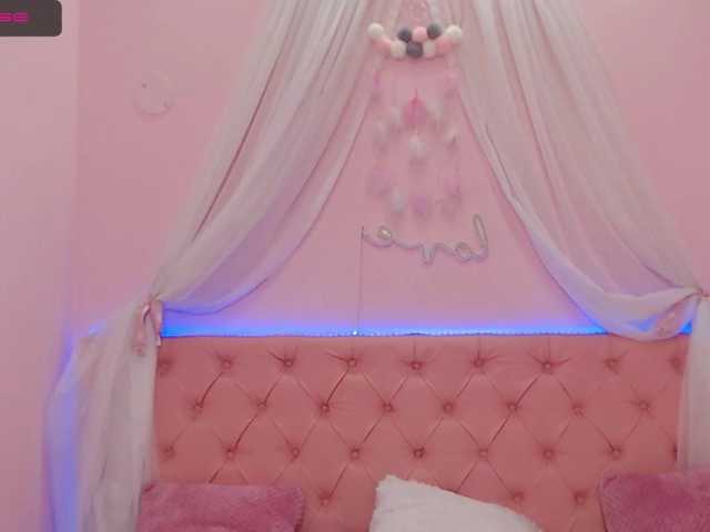 Apraides ekrānuzņēmumi CharlotteRey