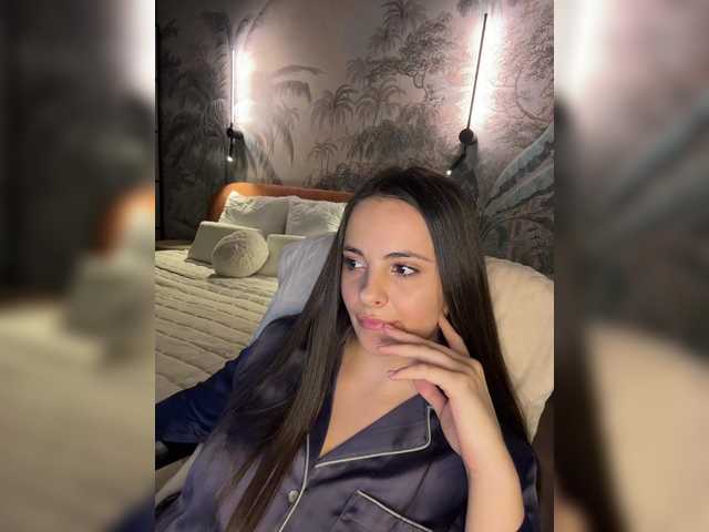 Fotogrāfijas Cherry_s Inst _mylina___ I don’t completely undress in the general chat. I perform actions from the menu one at a time. Tokens in private messages are not considered