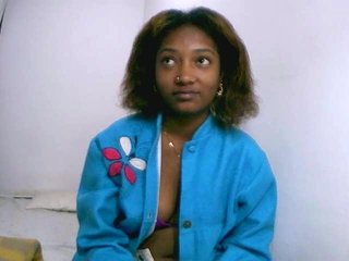 Erotiska video tērzēšana Chocolatedoll