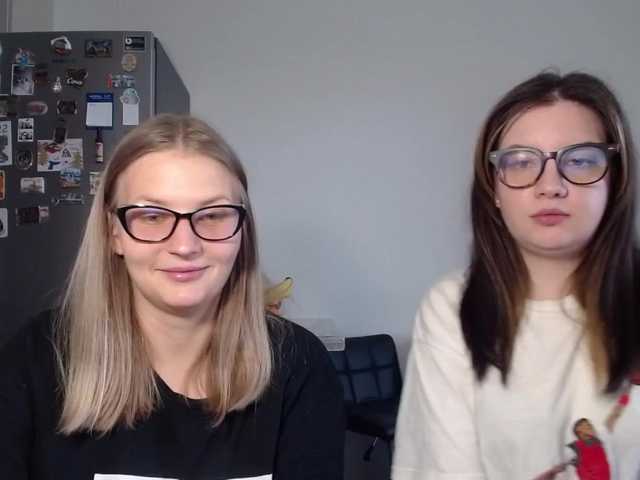Fotogrāfijas ChrisnKat Hello everyone We are Katya and Kristina) Glad to see you in our room! Subscribe, put love! Dont hesitate - its free! 2naked girls 350 tk! 2 girls squirt 1200 tk!