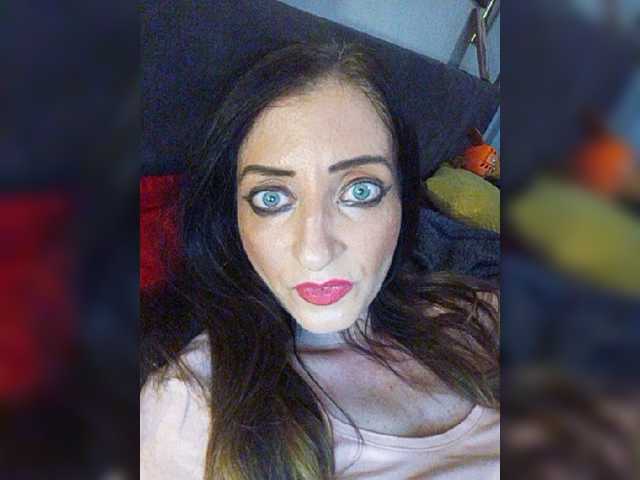 Apraides ekrānuzņēmumi ChristianaHot