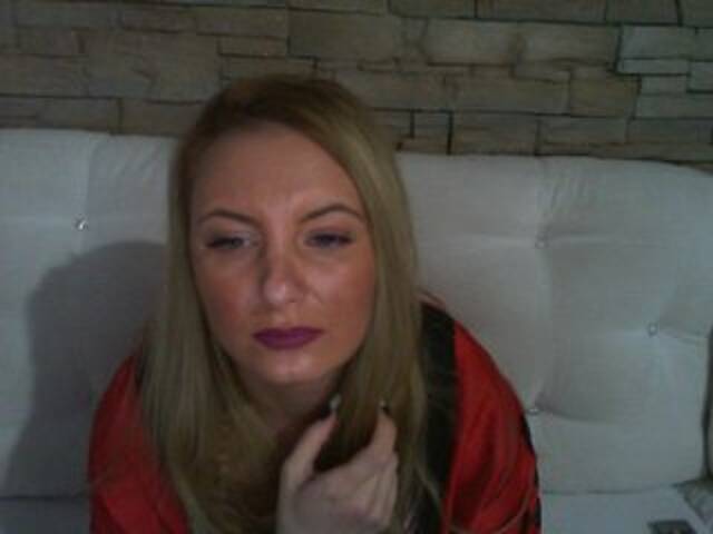 Apraides ekrānuzņēmumi ChristinaHotX