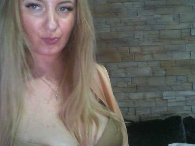 Apraides ekrānuzņēmumi ChristinaHotX