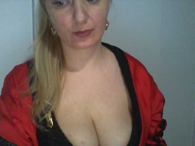 Apraides ekrānuzņēmumi ChristinaHotX