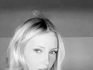 Erotiska video tērzēšana Consie