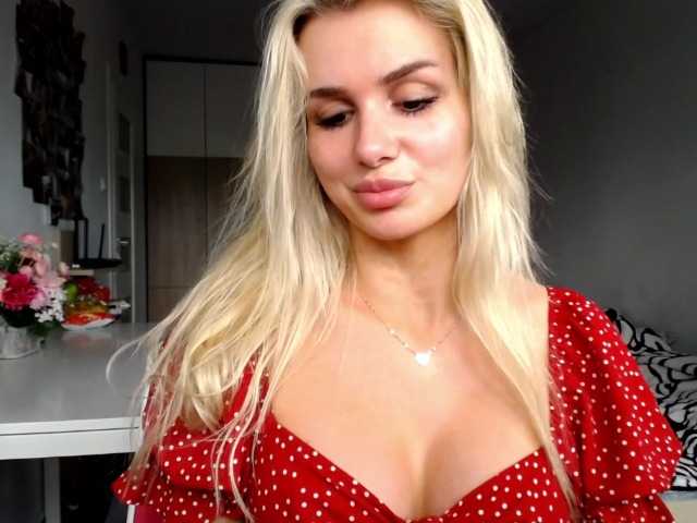 Apraides ekrānuzņēmumi Cornelia22hot