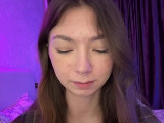 Erotiska video tērzēšana ShyAlya