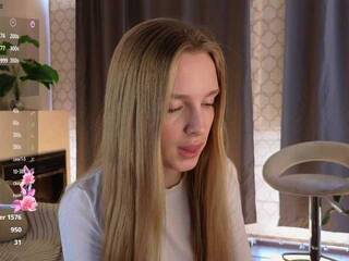 Erotiska video tērzēšana CrimsonAura