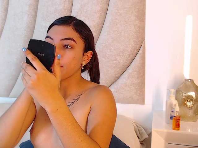 Fotogrāfijas CrisGarcia- hey I'm Cris! ❤ 122 tk instant naked and playful ✔ my vibe toy is ON and ready for HIGH VIBES ⚡ first goal of the day: naked twerking @sofar @total