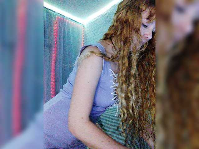 Fotogrāfijas Curlyhair65 Hello sweet)l missed) my lovense works from 1 too, favorite vibration 20 tok