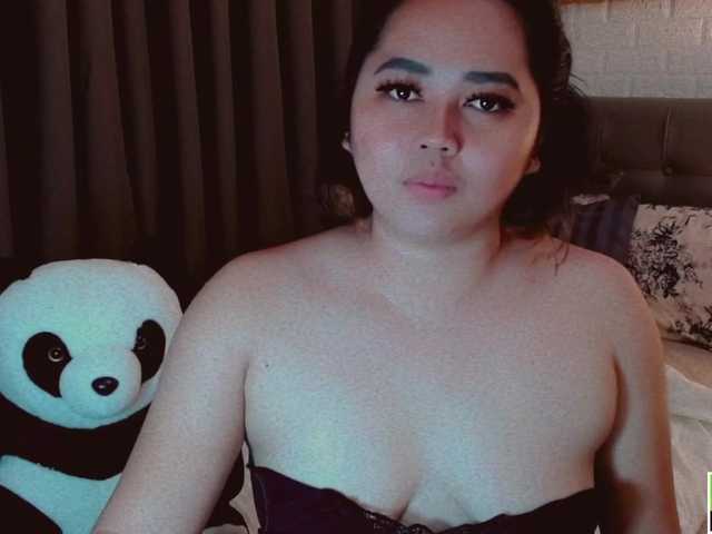 Fotogrāfijas curvy-rica hello guys welcome to my room