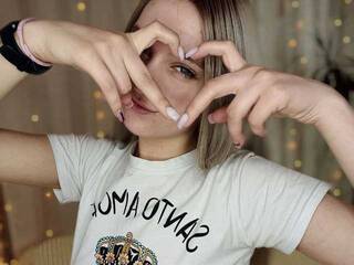 Erotiska video tērzēšana CyrilaPuff